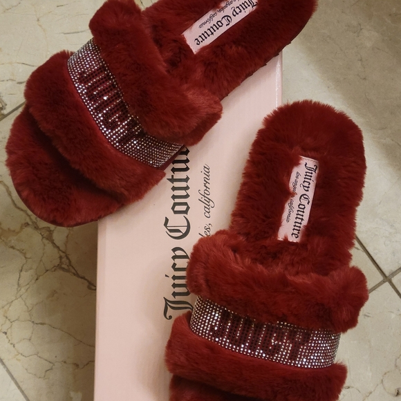 Juicy Couture Burgundy Gemstone Slipper Sandal - Picture 3 of 4
